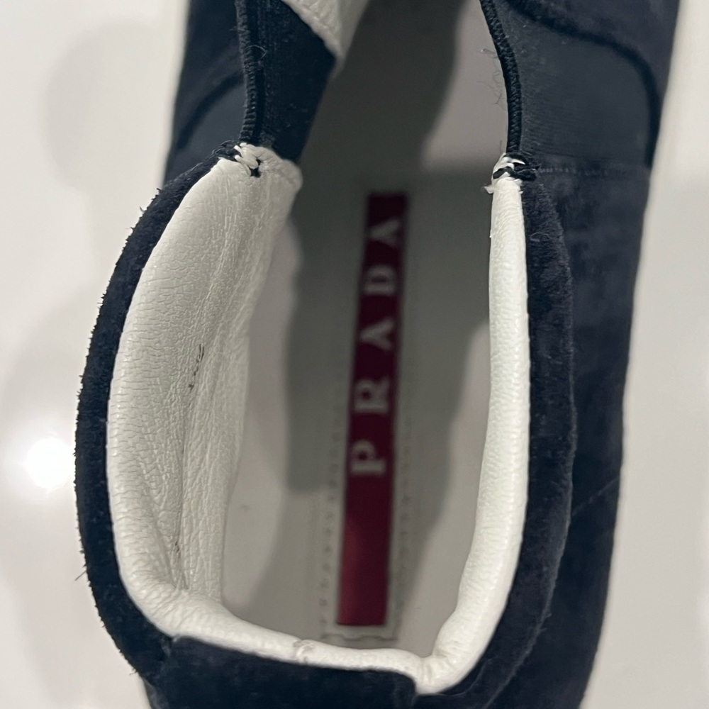 Suede Prada booties. Gently worn a few times. 361/2 eu - Picture 6 of 9